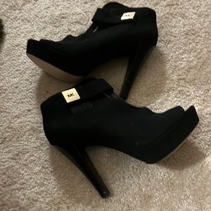 Michael Kors open toe shoes